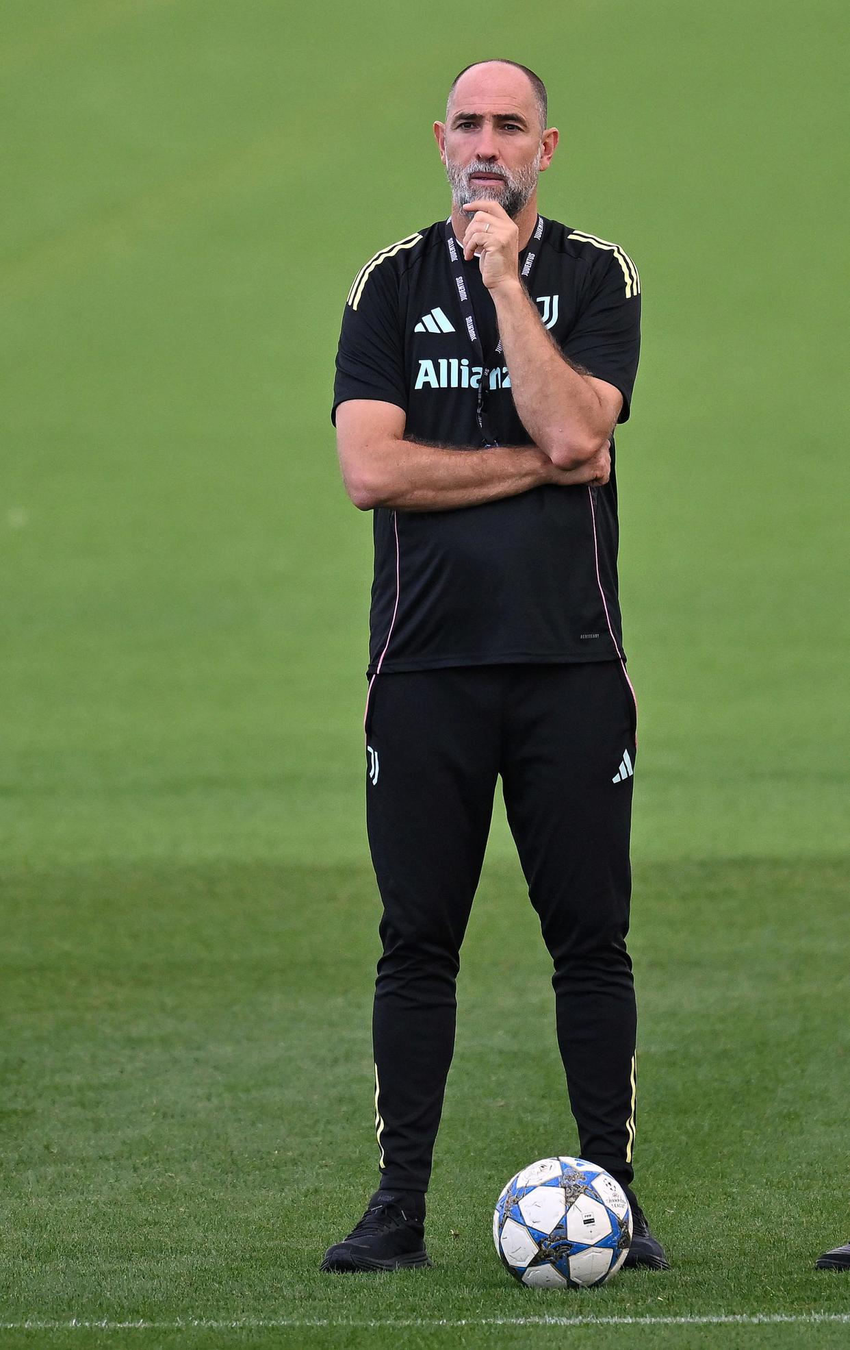 球速平台塞维利亚围绕足总杯完成体检今晚山东男篮备战欧联，切尔西更衣室发声备战欧冠瞬间刷屏的简单介绍